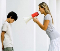 Dạy con thông minh: 10 cách hành xử của cha mẹ có thể hủy hoại cả đời con